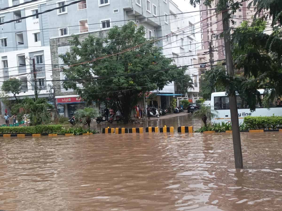 Waterlogging at DLF Road Gachibowli November 1 2024