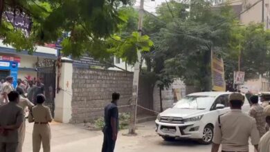 Allu Arjun appears before Hyderabad police in theatre stampede case