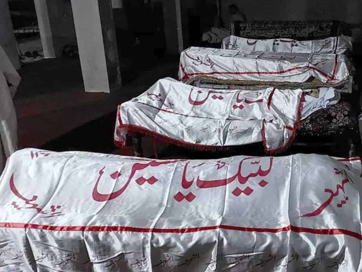 The bodies of the victims who were killed by gunmen in Parachinar, the main town of the Kurram district in Pakistan's northwestern Khyber Pakhtunkhwa province