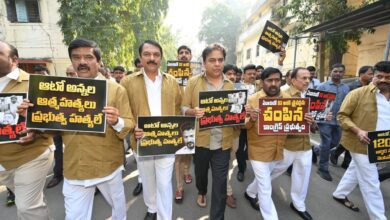 Video: Khaki clad KTR drives auto to Telangana Assembly in protest