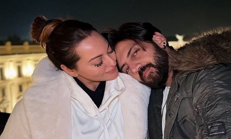 Sonakshi Sinha, Zaheer Iqbal celebrate Xmas amidst koalas, kangaroos