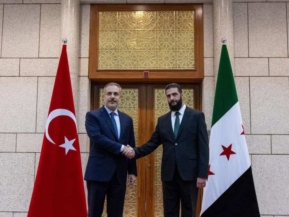 Turkish FM, new Syrian leadership vow to strengthen ties after talks