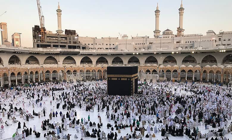 Saudi Arabia offers free luggage storage for Umrah performers