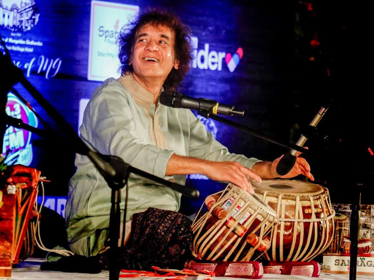 Tabla maestro Zakir Hussain