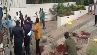 Allu Arjun’s residence in Hyderabad attacked.