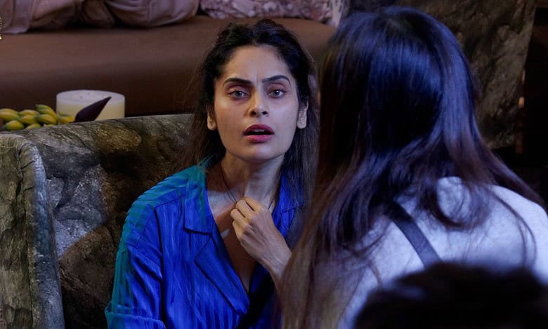 Fans happy as these 2 female contestants exit Bigg Boss 18