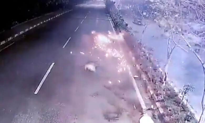 Bike crashes into divider in Hyderabad, 2 dead; accident caught on CCTV