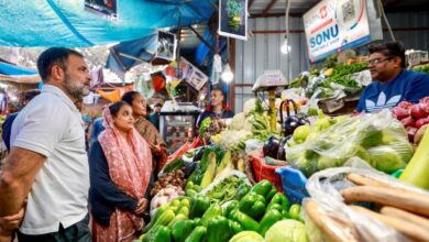 Rahul Gandhi visits vegetable market in New Delhi