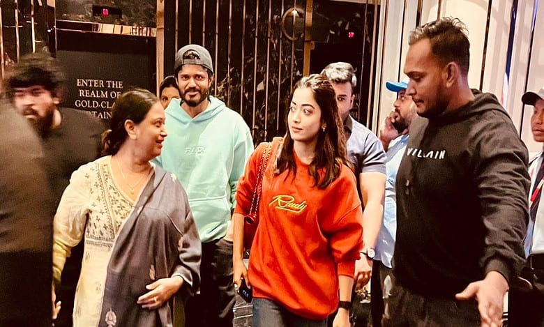 Wedding buzz: Rashmika spotted with Vijay Deverakonda's family