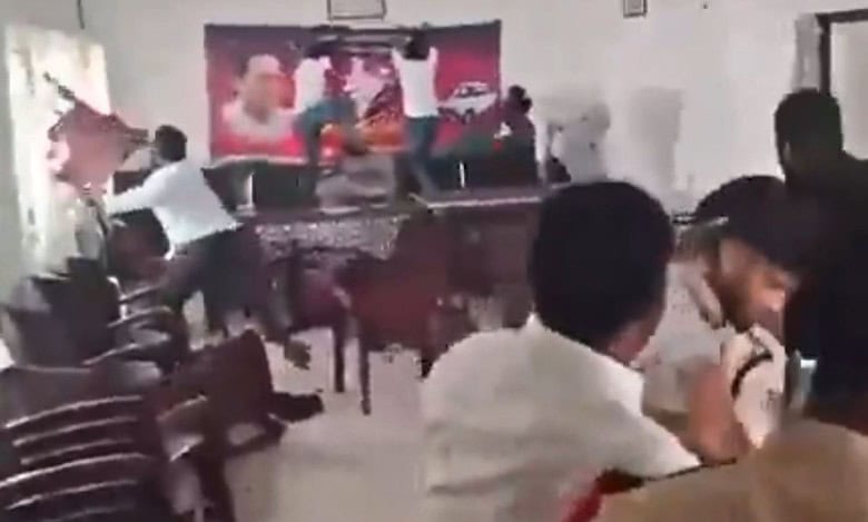 BRS Party office stormed by NSUI in Bhuvanagiri