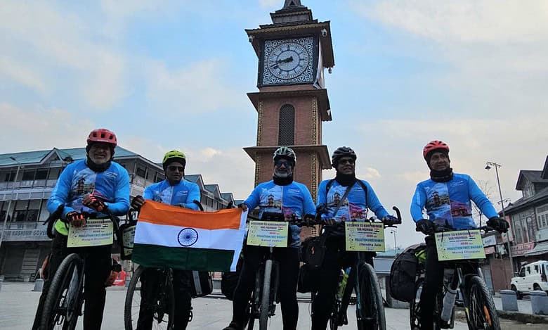 4,000 km cycle expedition from Kashmir to Kanyakumari