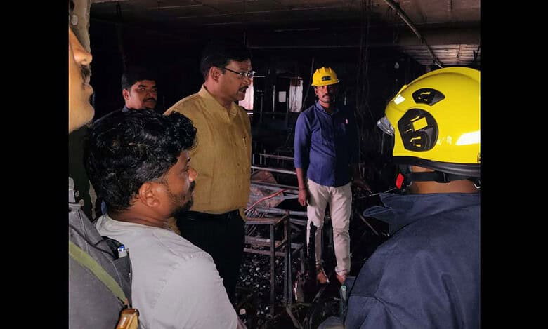 Fire breaks out at coaching centre in Hyderabad's Shaikpet