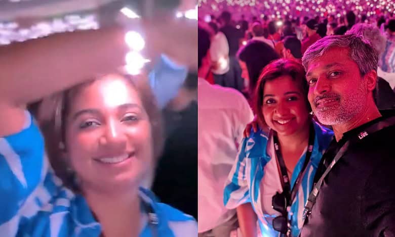 Shreya Ghoshal attends Coldplay's gig with ‘70+ year old dad’, hubby Shiladitya