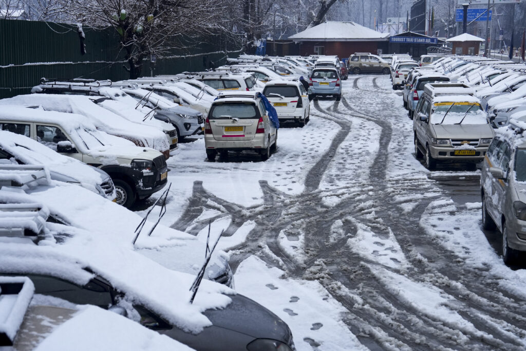 Snowfall in Srinagar