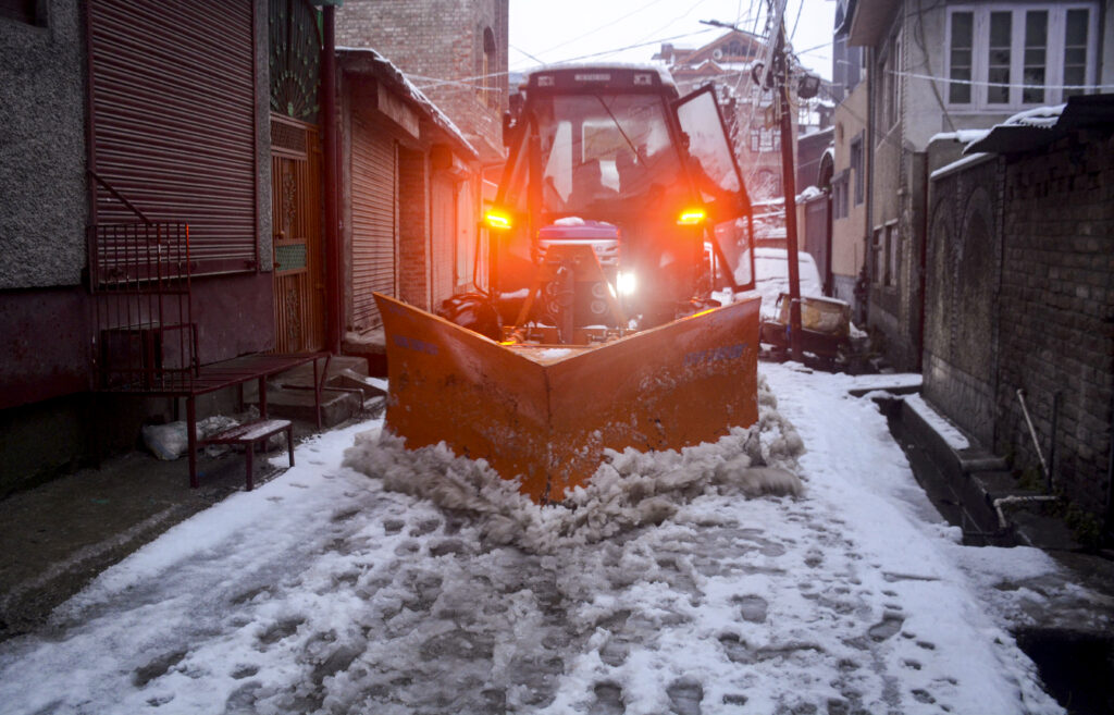 Snowfall in Srinagar