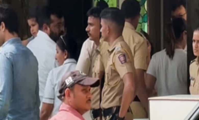 Saif Ali Khan stabbing case: Jeh & Taimur visit dad with mom Kareena Kapoor