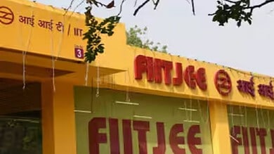 FIR against FIITJEE director after coaching institute shuts down abruptly