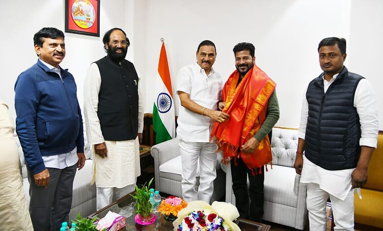 Telangana CM asks Centre help to convert buses into e-vehicles in Hyderabad