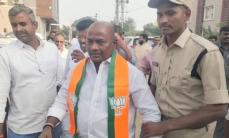 Aramgarh flyover inauguration: BJP workers in Hyderabad held for protest