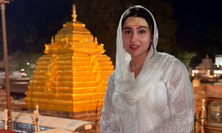 Sara Ali Khan visits Sri Mallikarjuna Swamy temple