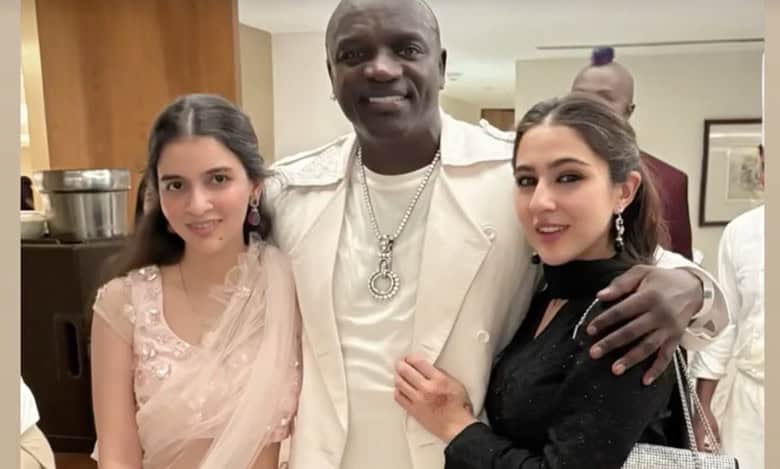 Sara Ali Khan strikes a pose with Akon at wedding