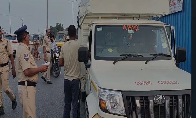 Check post set up in Suryapet to curb bird flu in Telangana