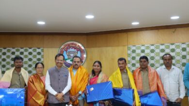 Gold recovered, life saved TGSRTC staff honoured for heroic acts