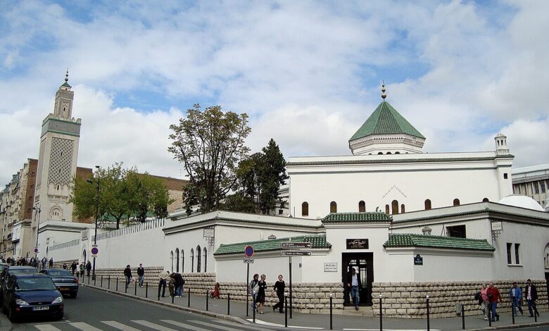 France officially recognises imam as a profession