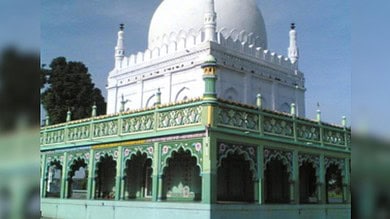 Laadle Mashak Dargah