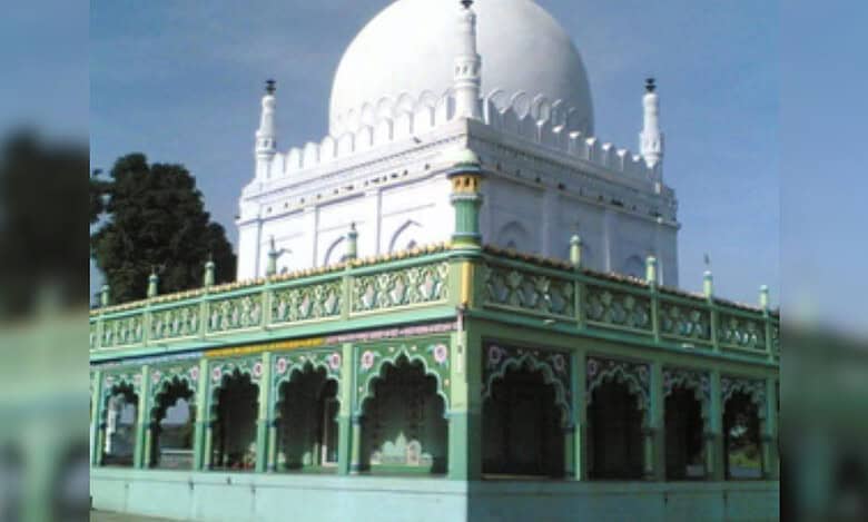 Laadle Mashak Dargah