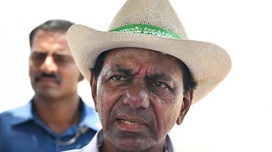 Farmers' association sends legal notice to KCR.
