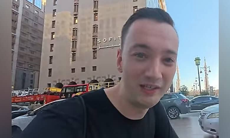 Watch: German vlogger Ken Abroad gets emotional during visit to Prophet’s Mosque