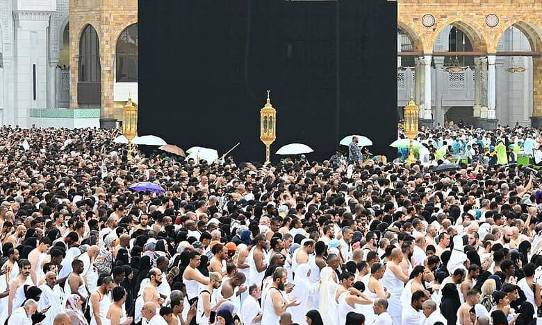 Watch: Heavy rain pours down on pilgrims performing Umrah in Makkah