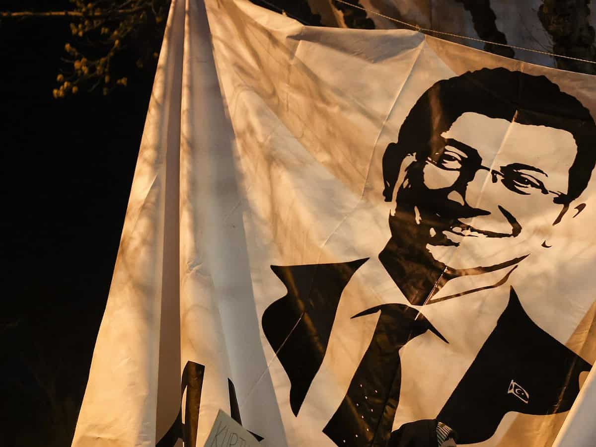 Turkish court orders Istanbul mayor jailed pending trial
