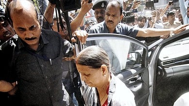 ED summons Lalu Prasad, kin for questioning