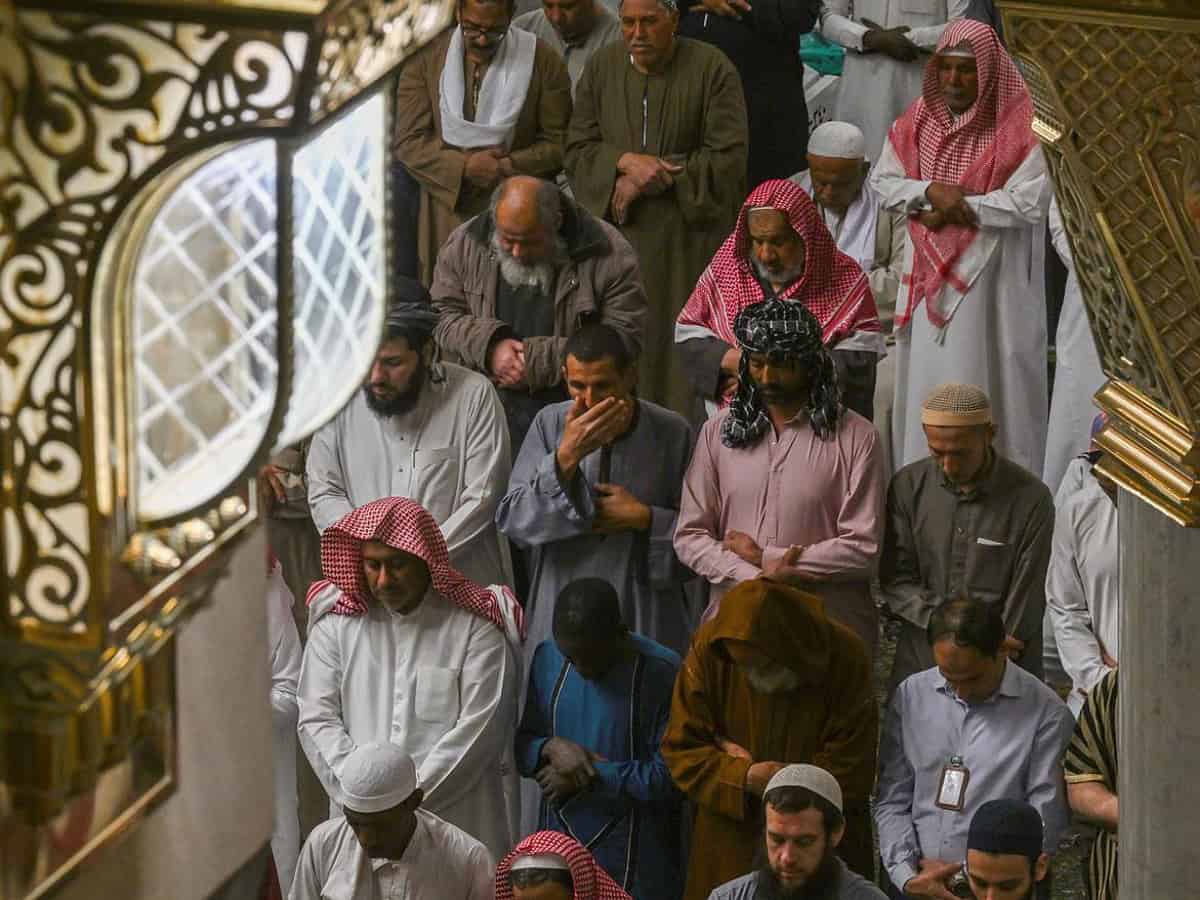 Over 30 types of lighting illuminate Prophet’s Mosque in Madinah