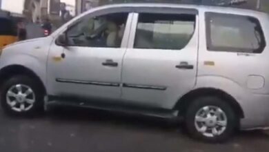 Video: Speeding car hits metro pillar in Jubilee Hills