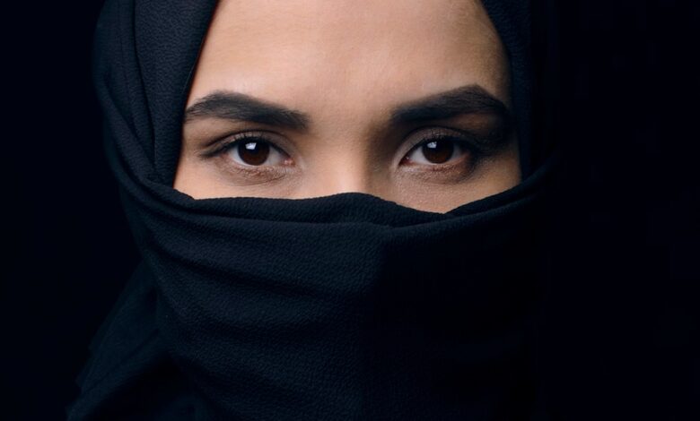 New traffic law in Kuwait: Women driving in niqab to be fined