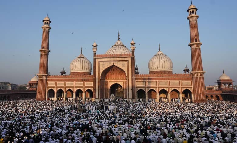 Joyous Eid-ul-Fitr celebrations across India after Ramzan