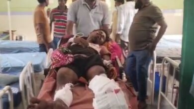Pressure bomb blast injures 1, police suspect Maoist link
