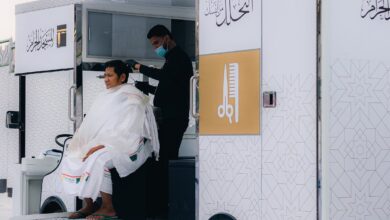 Saudi Arabia launches 'mobile barbershop' at Grand Mosque for the first time