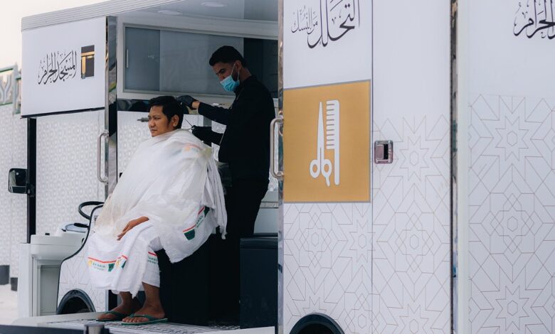 Saudi Arabia launches 'mobile barbershop' at Grand Mosque for the first time