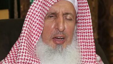 Saudi Grand Mufti warns against filming, posting prayers online in Ramzan