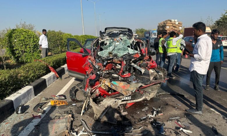 Speeding car hits water tanker near ORR, 2 dead on spot