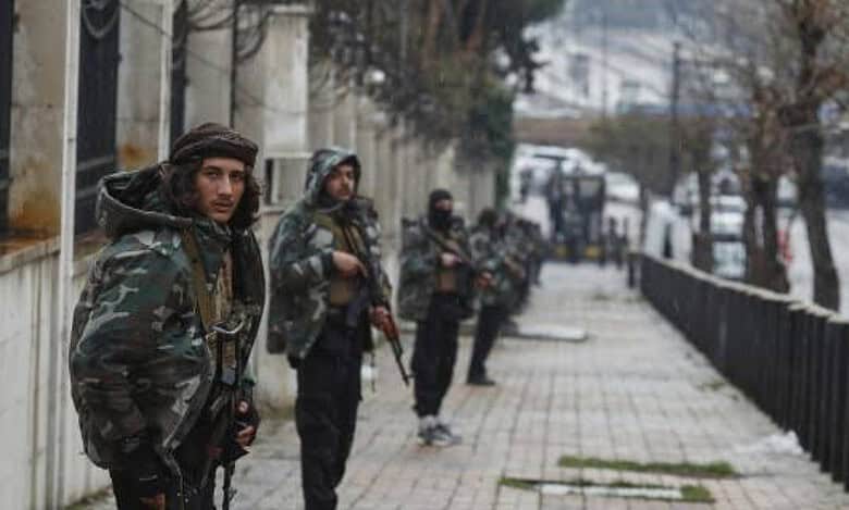 Clashes in Syria between government forces and Assad loyalists kill more than 200