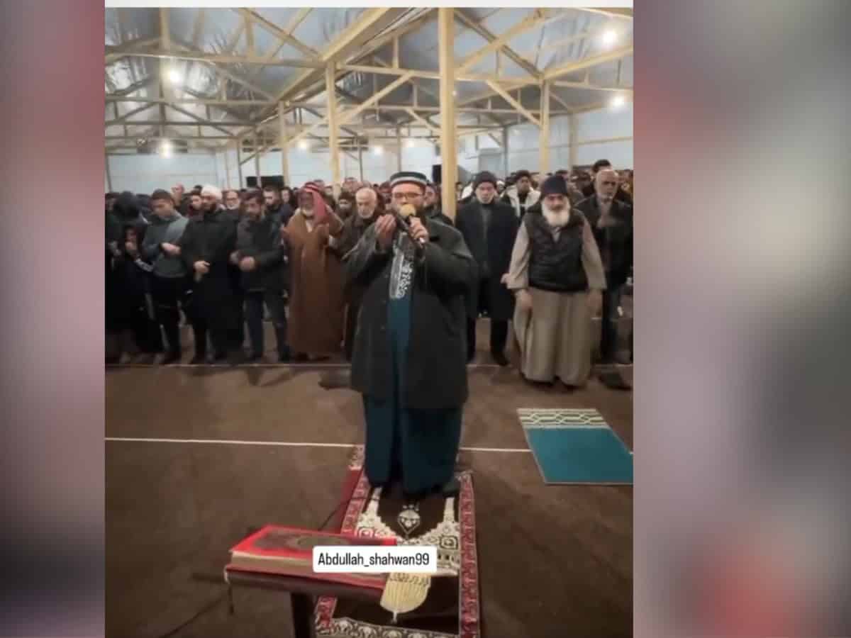 Gaza’s Omari mosque holds first Taraweeh in 2 years after Israeli airstrike