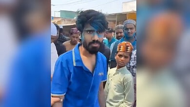 Miscreants throw Holi colours on worshippers heading for namaz in Kothur