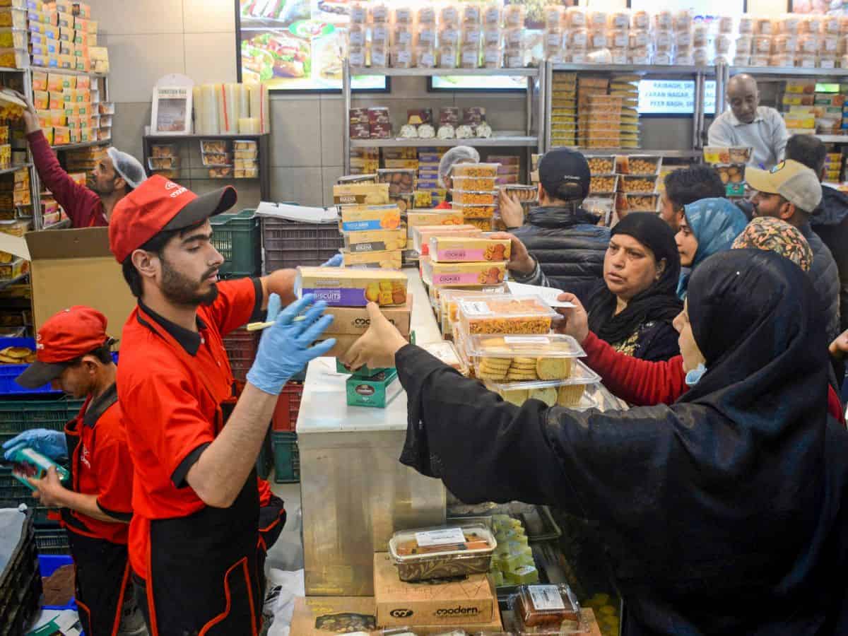 Eid shopping picks up in J&K's Srinagar, other places