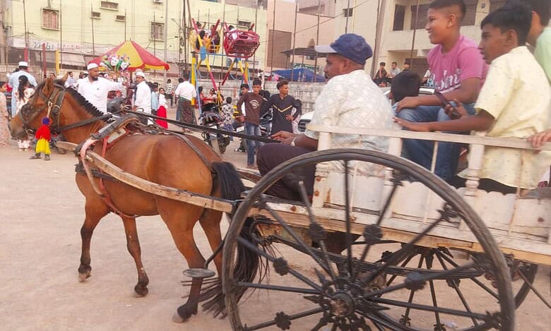 Eid lightens Old City with festive fFairs, joyrides