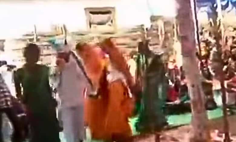 Telangana man falls in love with two women, marries both in same ceremony